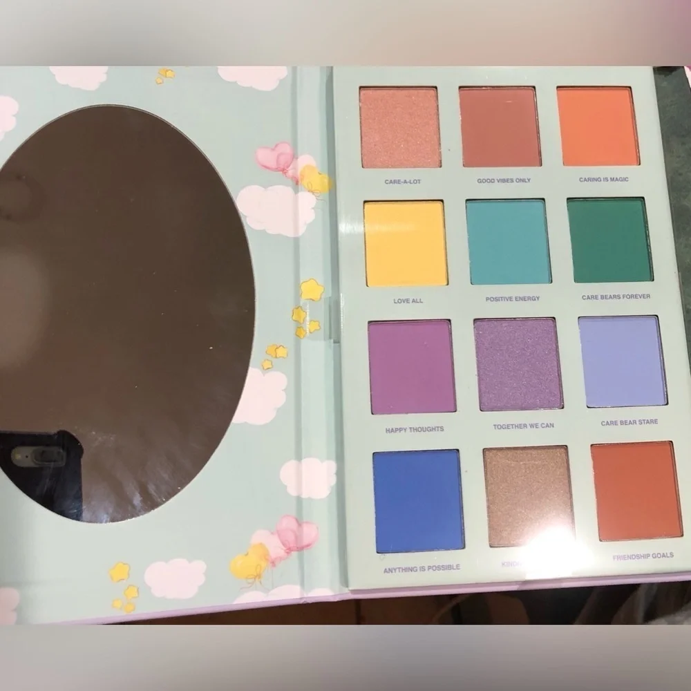 Care‎ Bears 12 piece eyeshadow palette book with mirror new